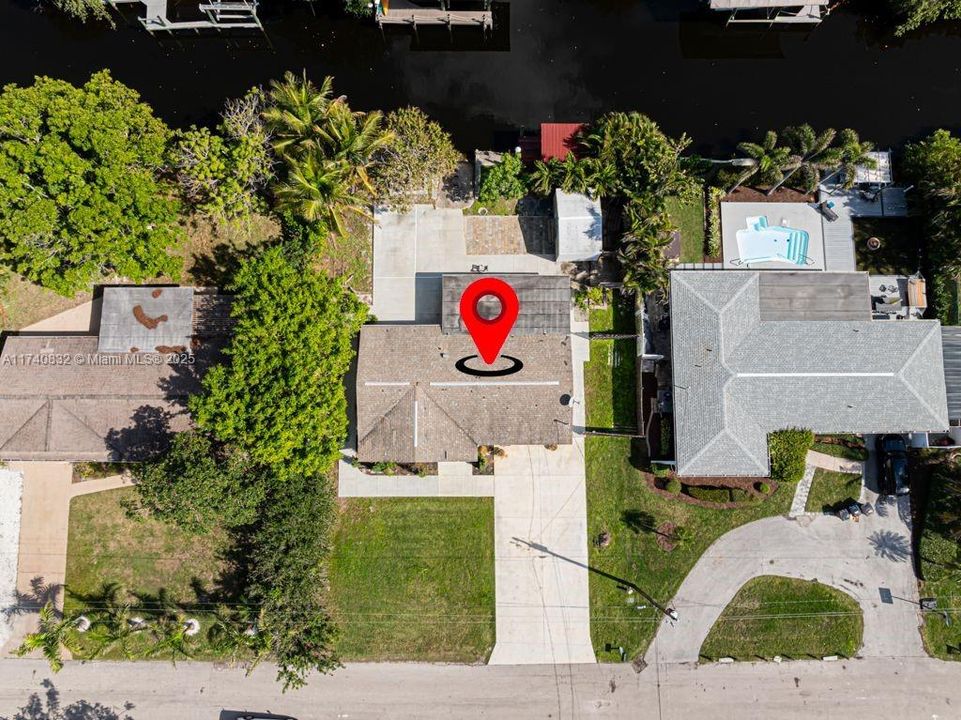 Recently Sold: $350,000 (3 beds, 3 baths, 1524 Square Feet)