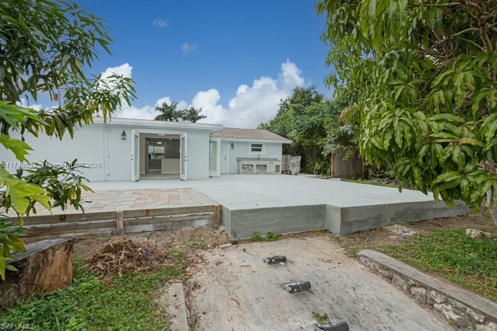 Recently Sold: $350,000 (3 beds, 3 baths, 1524 Square Feet)
