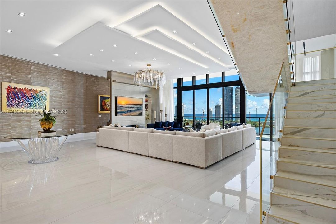 待售: $9,250,000 (6 贝兹, 8 浴室, 6200 平方英尺)