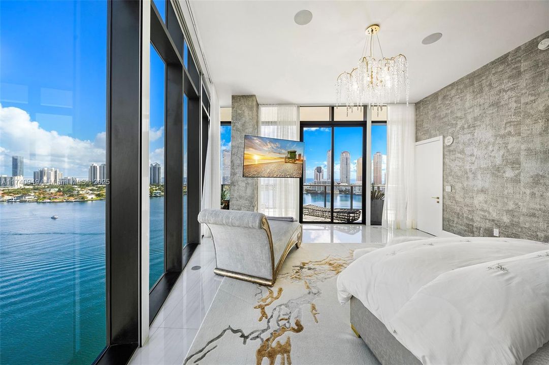 待售: $9,250,000 (6 贝兹, 8 浴室, 6200 平方英尺)