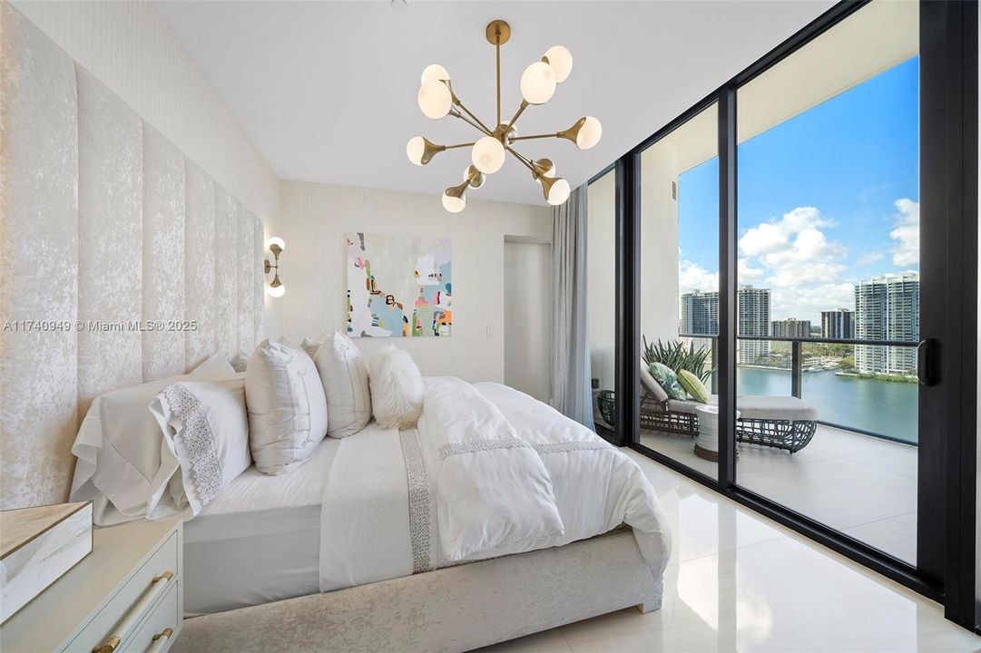 待售: $9,250,000 (6 贝兹, 8 浴室, 6200 平方英尺)