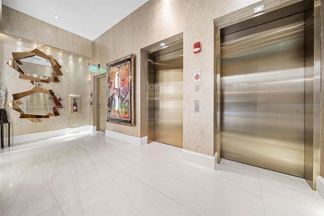 待售: $9,250,000 (6 贝兹, 8 浴室, 6200 平方英尺)