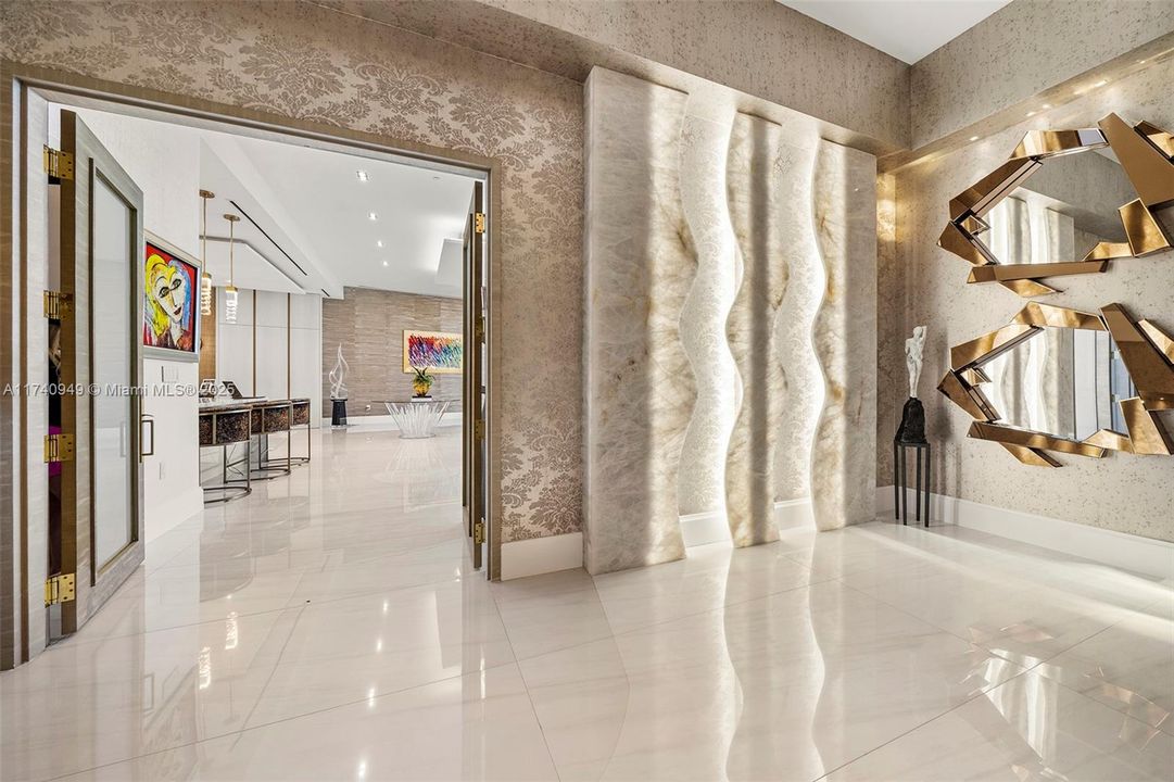 待售: $9,250,000 (6 贝兹, 8 浴室, 6200 平方英尺)