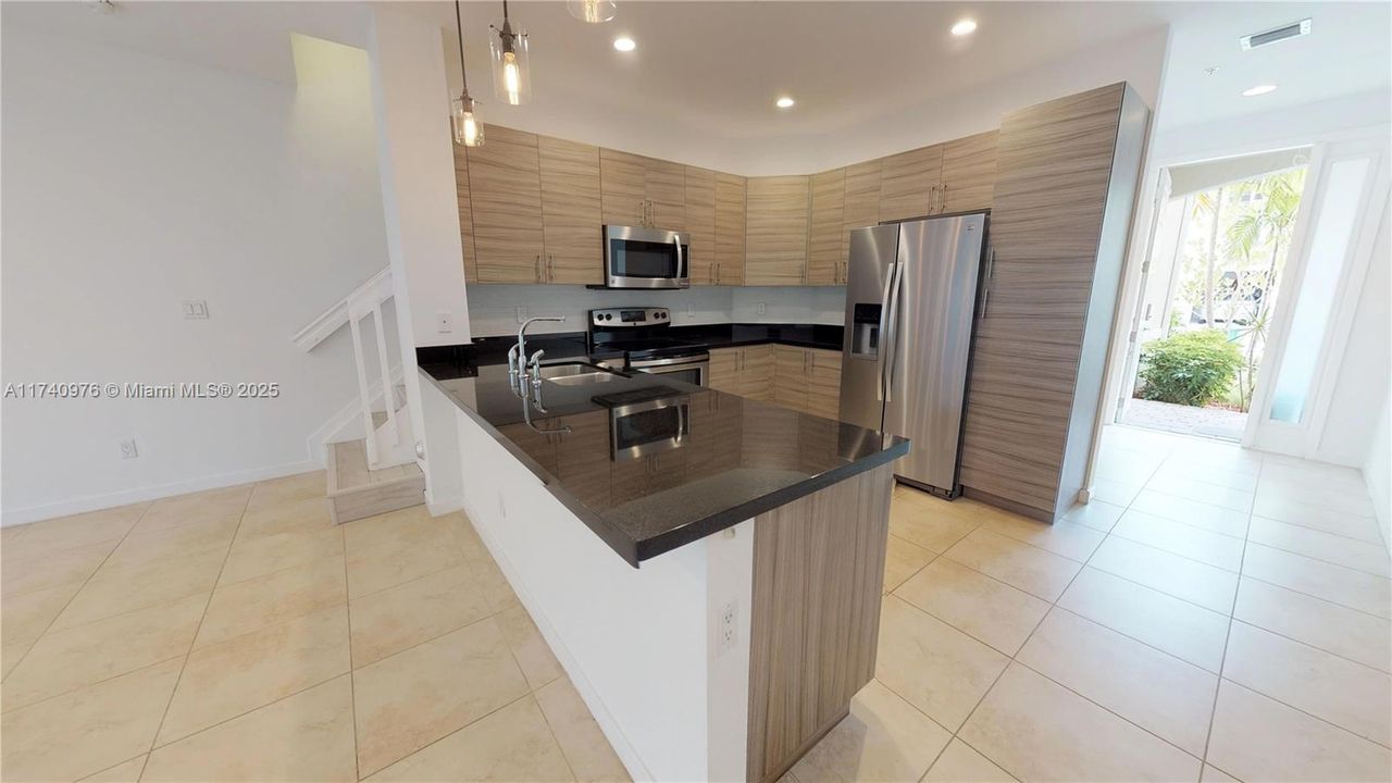 Недавно арендовано: $2,950 (3 спален, 2 ванн, 1500 Квадратных фут)