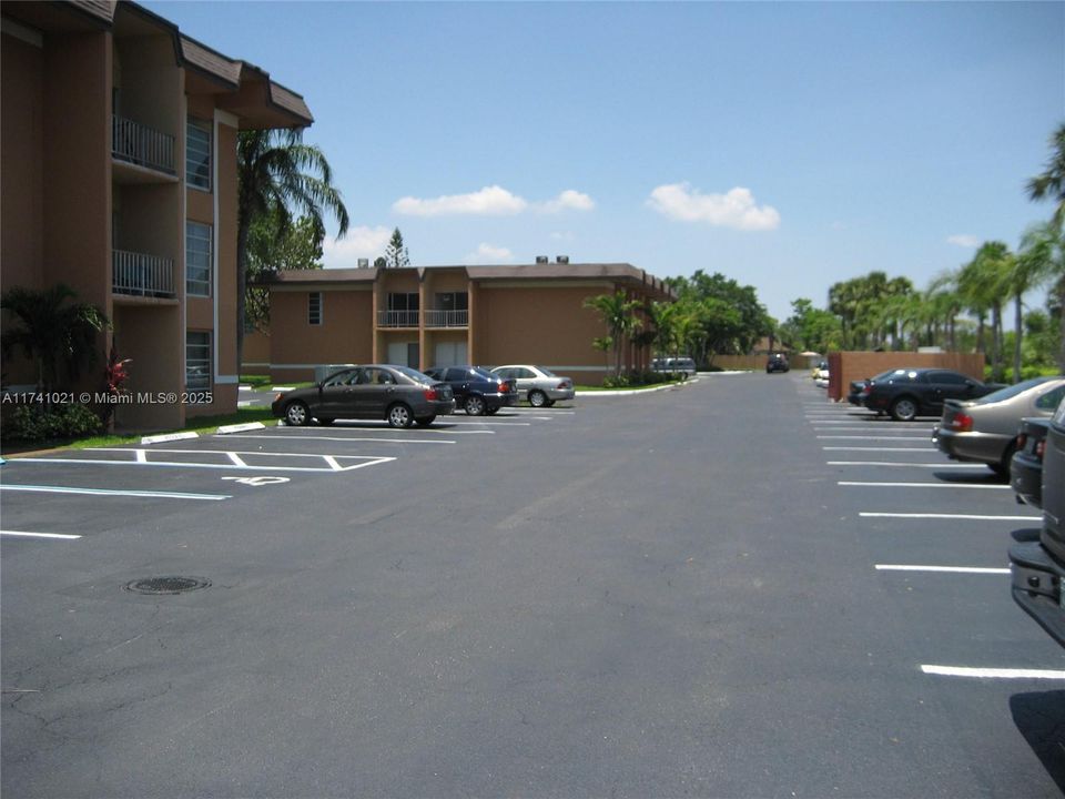 Recently Rented: $2,350 (2 beds, 2 baths, 1262 Square Feet)