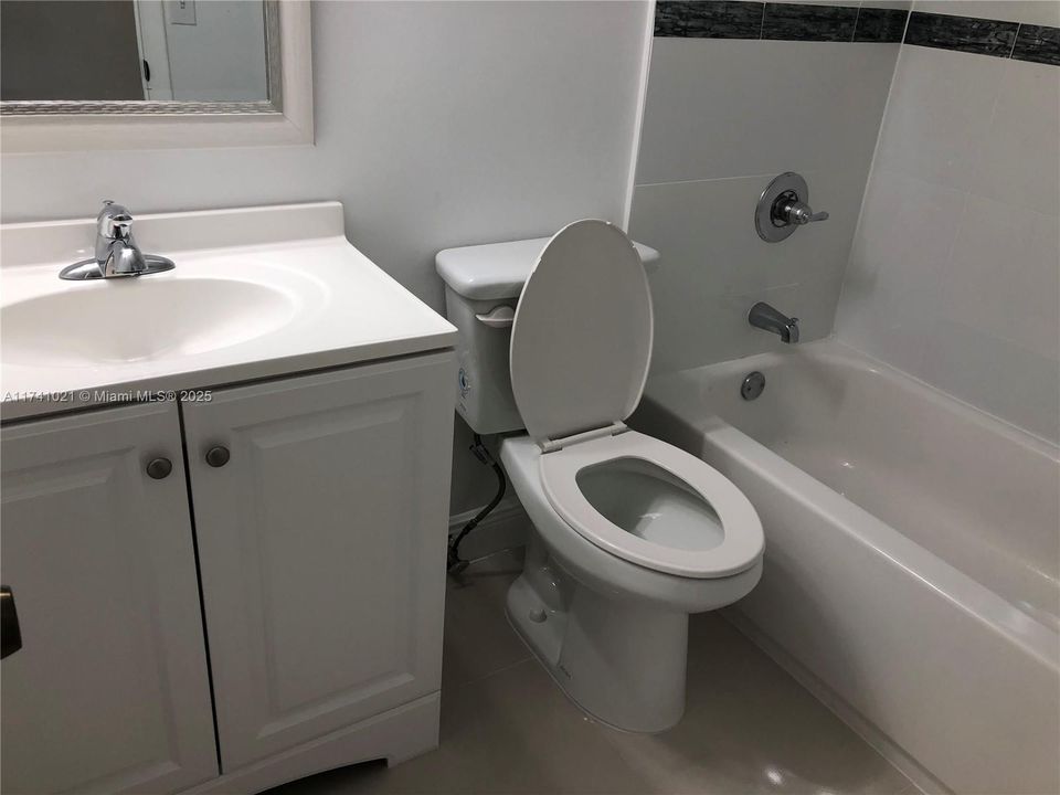 Recently Rented: $2,350 (2 beds, 2 baths, 1262 Square Feet)