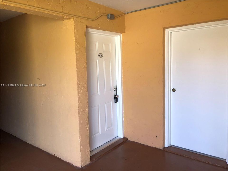 Recently Rented: $2,350 (2 beds, 2 baths, 1262 Square Feet)