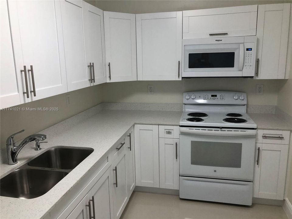 Recently Rented: $2,350 (2 beds, 2 baths, 1262 Square Feet)