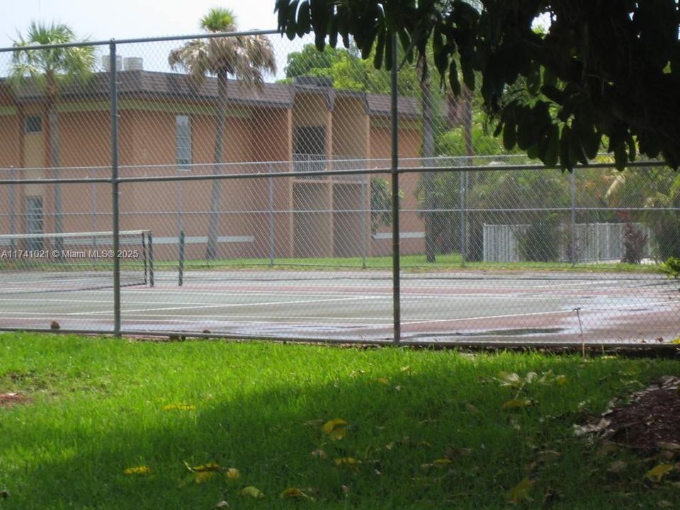 Recently Rented: $2,350 (2 beds, 2 baths, 1262 Square Feet)