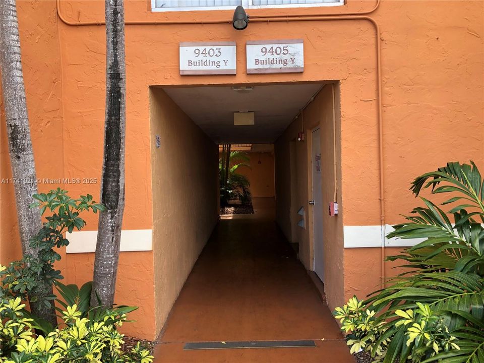 Recently Rented: $2,350 (2 beds, 2 baths, 1262 Square Feet)