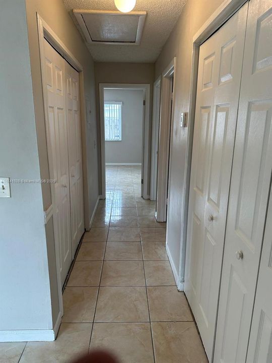 Vendido Recientemente: $265,000 (3 camas, 2 baños, 1312 Pies cuadrados)