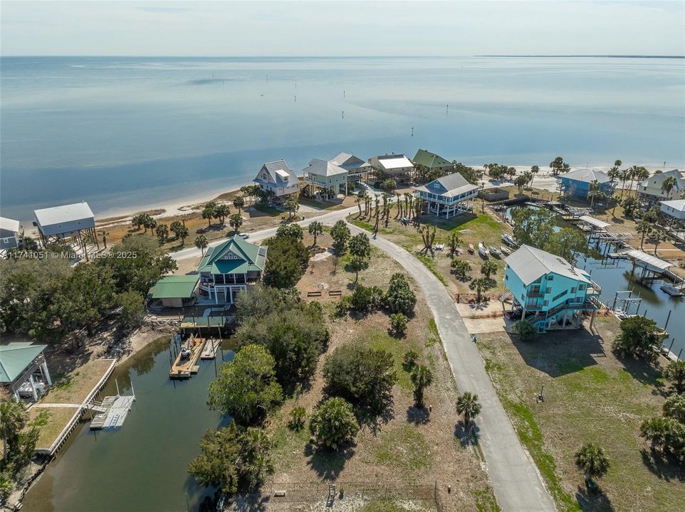 Vendido Recientemente: $109,999 (0.11 acres)