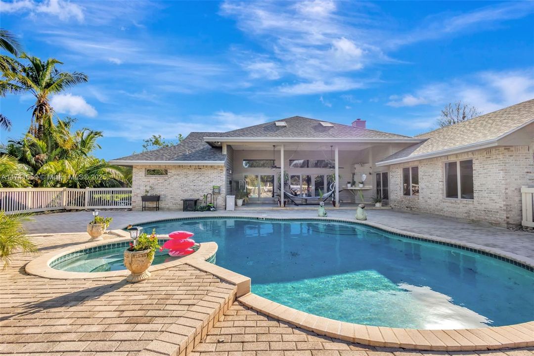 待售: $899,000 (3 贝兹, 3 浴室, 3397 平方英尺)