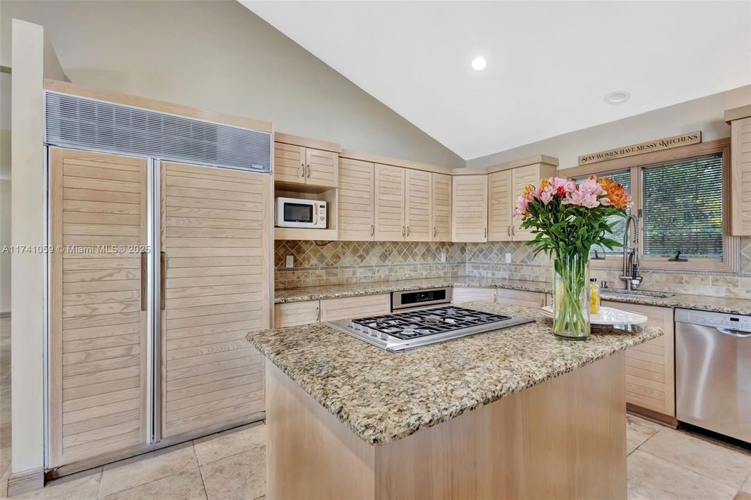 待售: $899,000 (3 贝兹, 3 浴室, 3397 平方英尺)