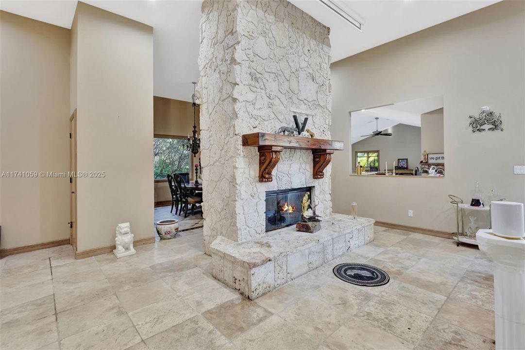 待售: $899,000 (3 贝兹, 3 浴室, 3397 平方英尺)