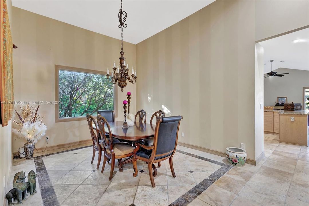 待售: $899,000 (3 贝兹, 3 浴室, 3397 平方英尺)