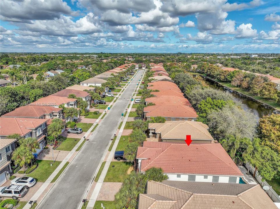 Vendido Recientemente: $720,000 (5 camas, 3 baños, 3119 Pies cuadrados)