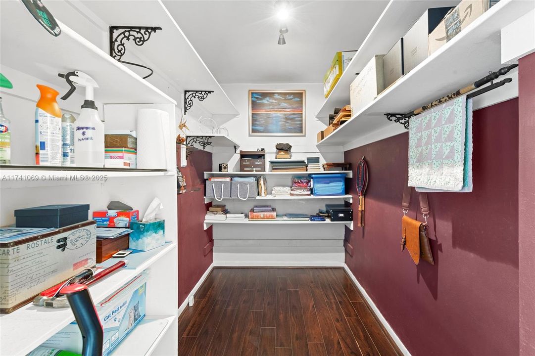 Vendido Recientemente: $499,000 (1 camas, 2 baños, 1591 Pies cuadrados)