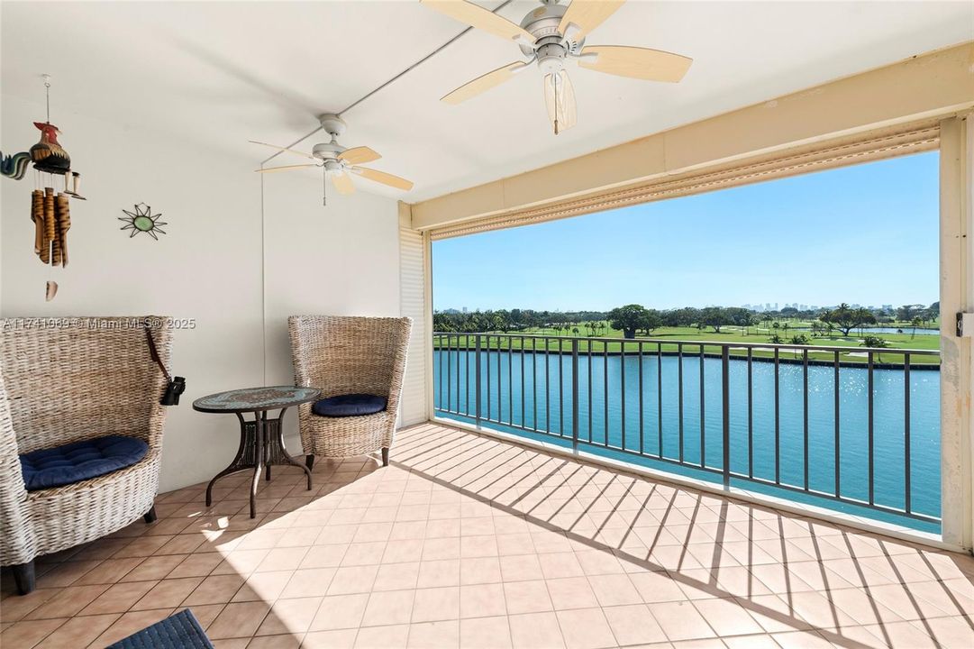 Vendido Recientemente: $499,000 (1 camas, 2 baños, 1591 Pies cuadrados)