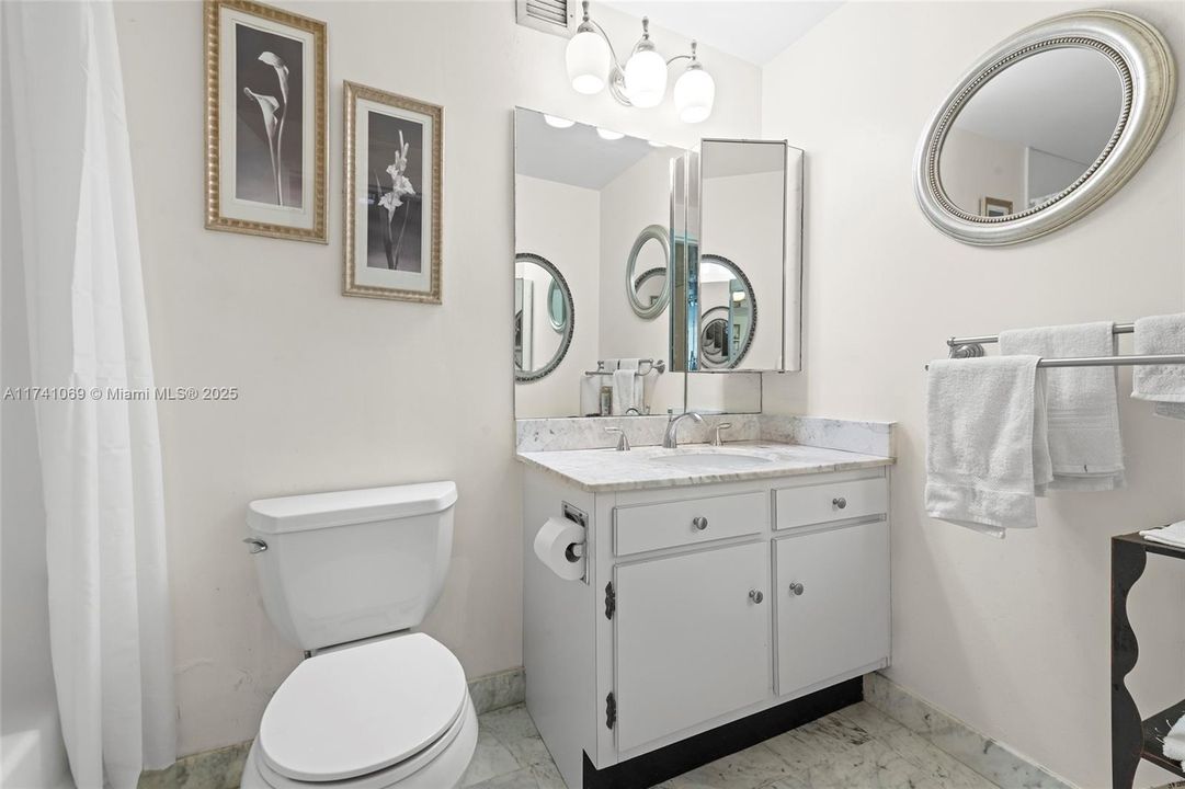 Vendido Recientemente: $499,000 (1 camas, 2 baños, 1591 Pies cuadrados)