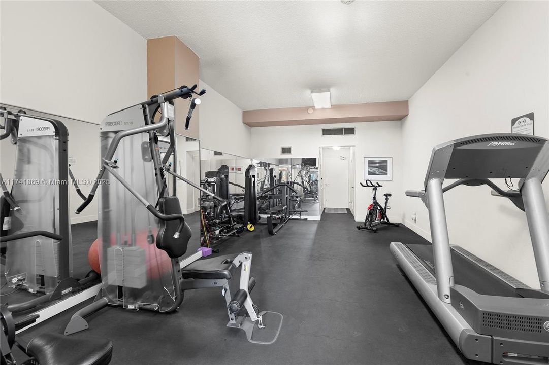 Vendido Recientemente: $499,000 (1 camas, 2 baños, 1591 Pies cuadrados)