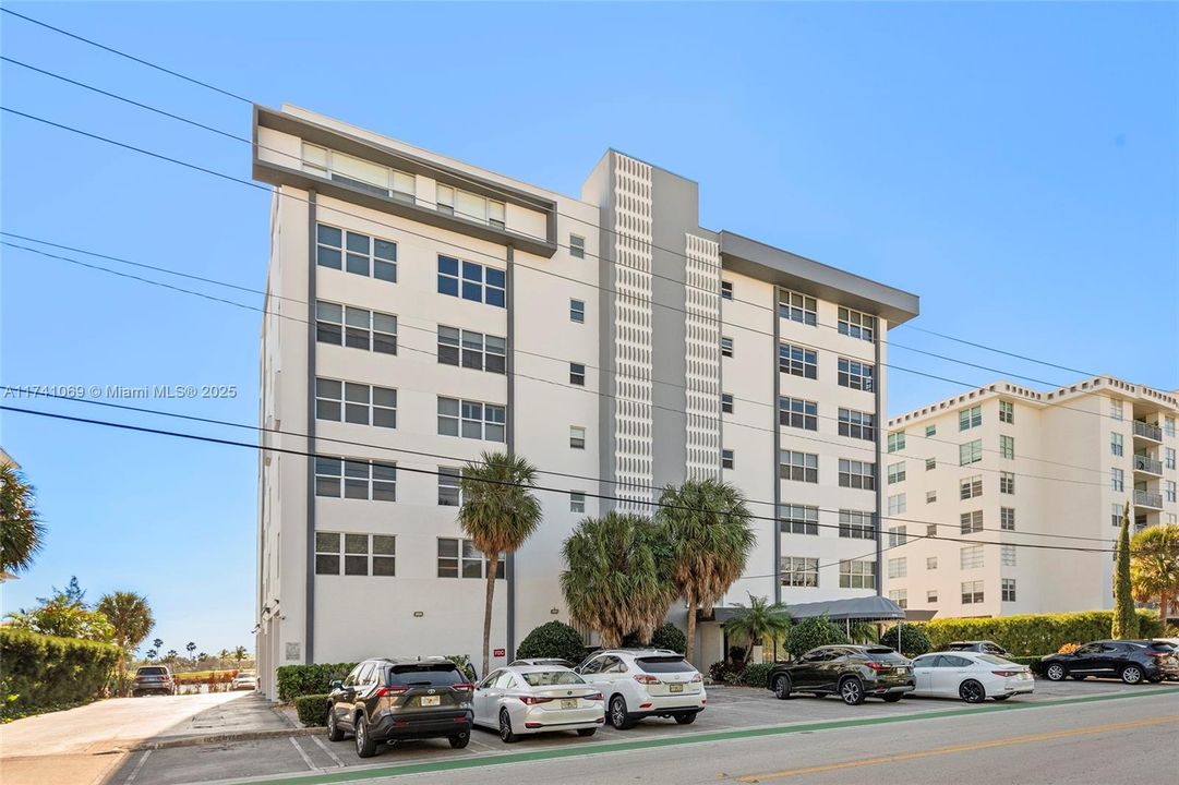 Vendido Recientemente: $499,000 (1 camas, 2 baños, 1591 Pies cuadrados)