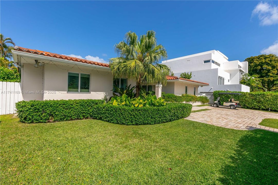 Recently Sold: $3,199,000 (4 beds, 3 baths, 2264 Square Feet)