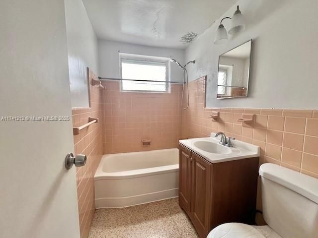 合同活跃: $2,250,000 (0 贝兹, 0 浴室, 0 平方英尺)