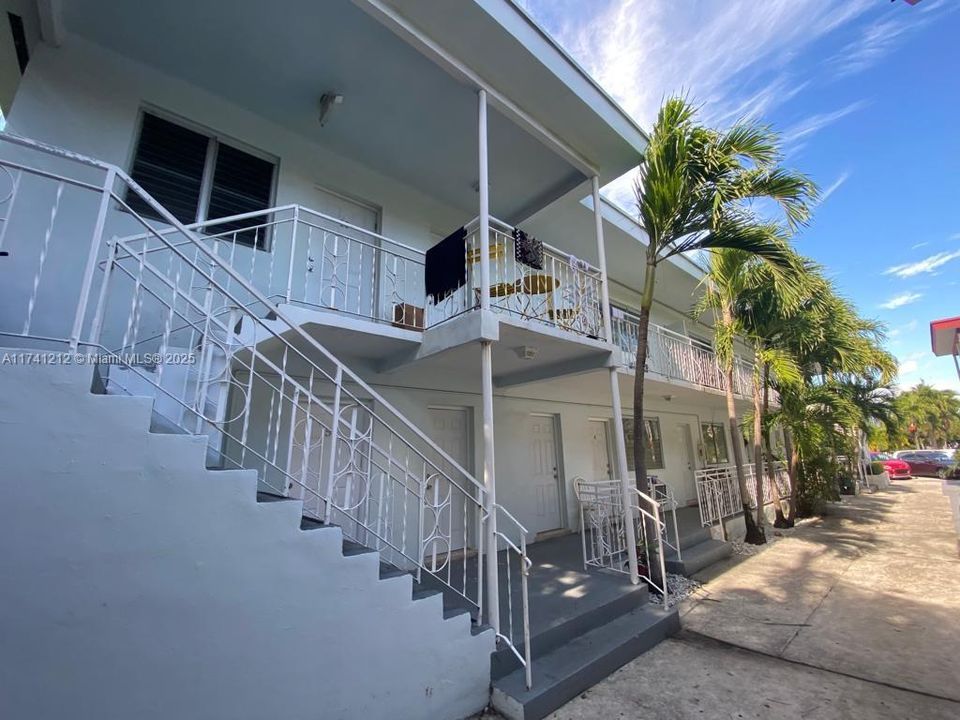 合同活跃: $2,250,000 (0 贝兹, 0 浴室, 0 平方英尺)