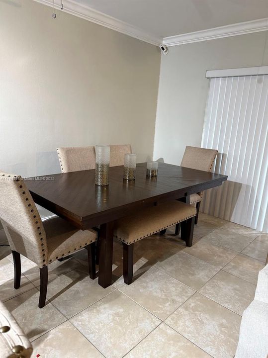 For Sale: $314,999 (3 beds, 2 baths, 1500 Square Feet)