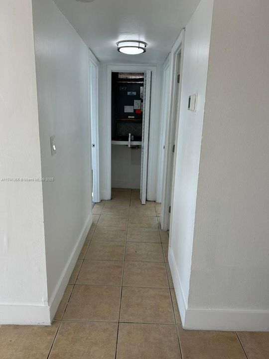 Active With Contract: $148,500 (2 beds, 2 baths, 920 Square Feet)