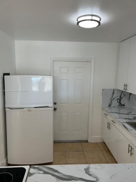 Active With Contract: $148,500 (2 beds, 2 baths, 920 Square Feet)