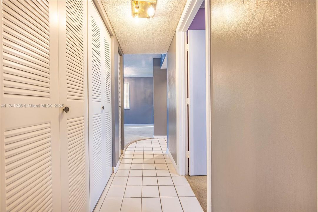 Active With Contract: $135,000 (2 beds, 2 baths, 1270 Square Feet)