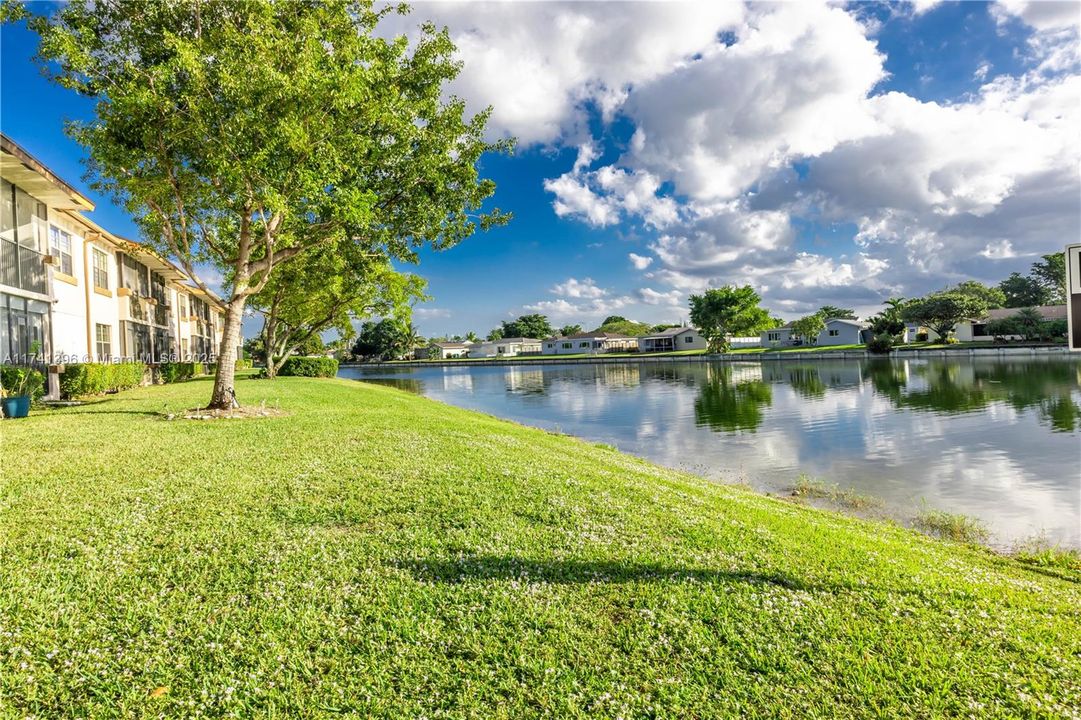 Active With Contract: $135,000 (2 beds, 2 baths, 1270 Square Feet)