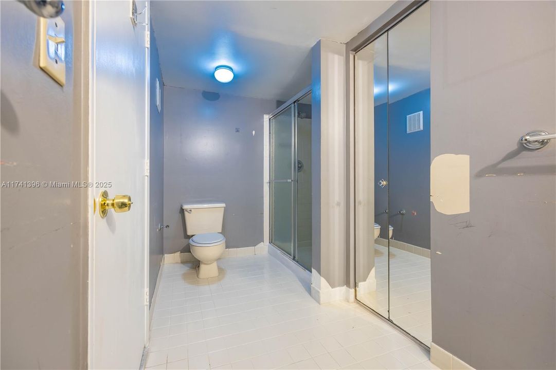 Active With Contract: $135,000 (2 beds, 2 baths, 1270 Square Feet)