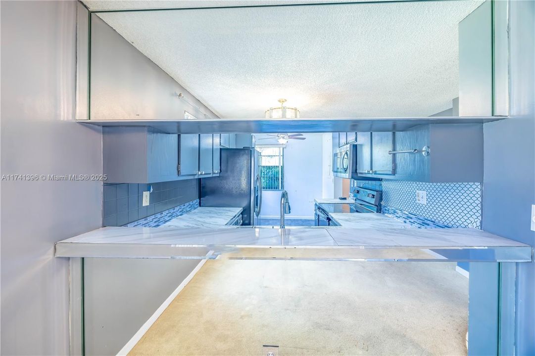 Active With Contract: $135,000 (2 beds, 2 baths, 1270 Square Feet)