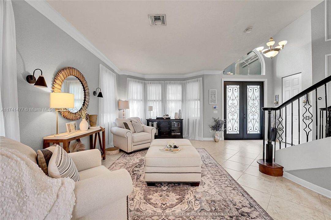 Недавно продано: $1,099,000 (6 спален, 4 ванн, 3974 Квадратных фут)