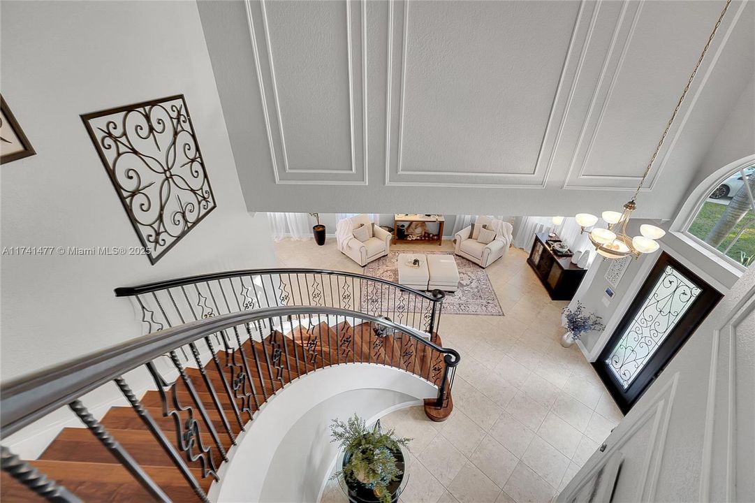 Недавно продано: $1,099,000 (6 спален, 4 ванн, 3974 Квадратных фут)