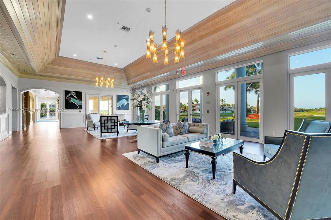 Недавно продано: $1,099,000 (6 спален, 4 ванн, 3974 Квадратных фут)