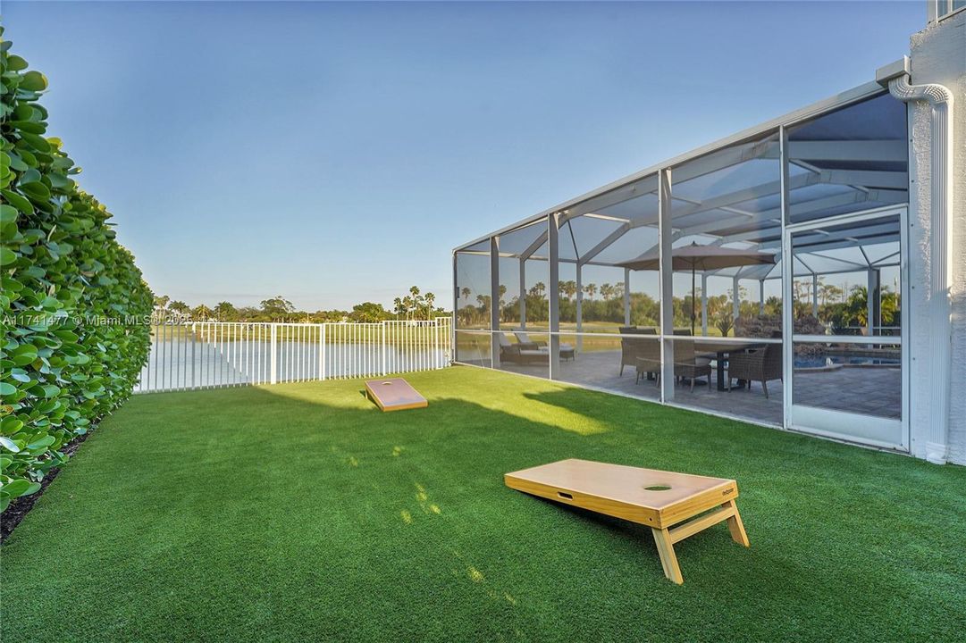 Недавно продано: $1,099,000 (6 спален, 4 ванн, 3974 Квадратных фут)