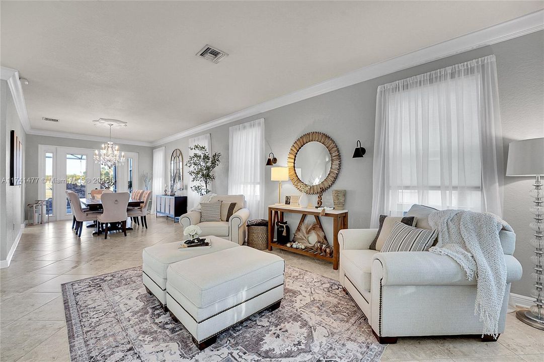 Недавно продано: $1,099,000 (6 спален, 4 ванн, 3974 Квадратных фут)