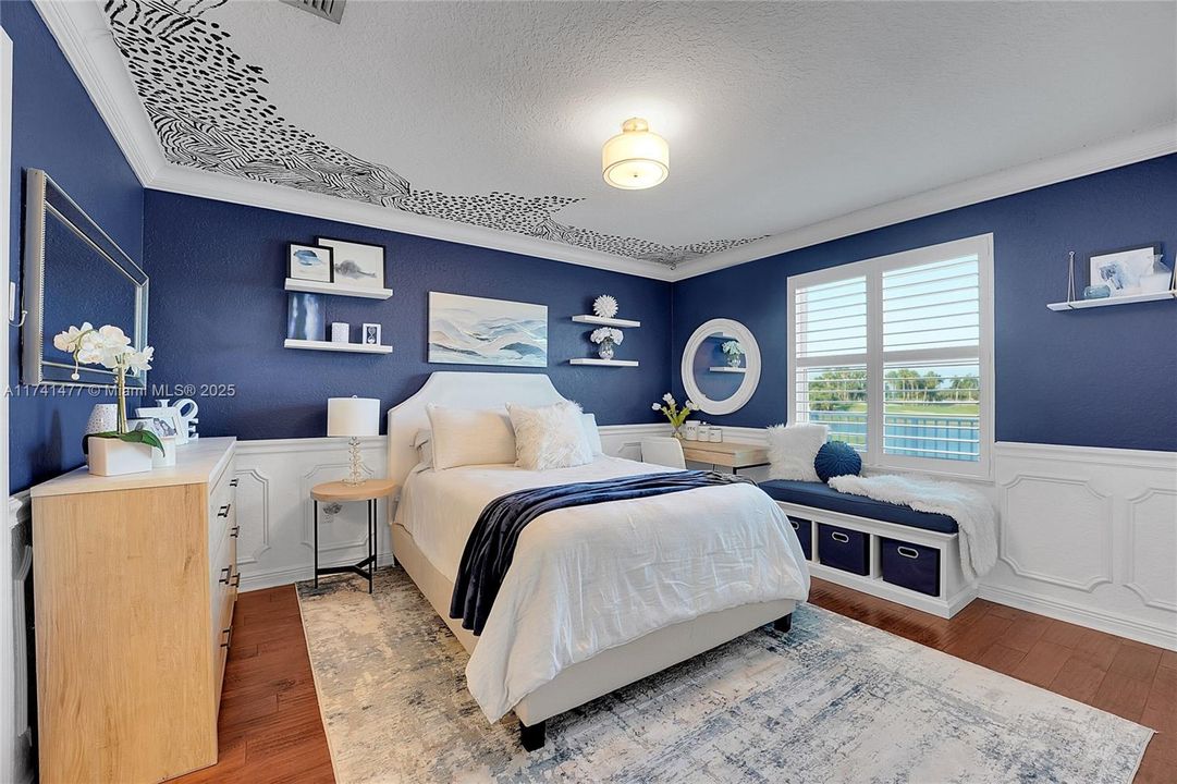 Недавно продано: $1,099,000 (6 спален, 4 ванн, 3974 Квадратных фут)