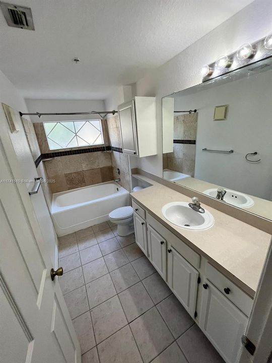 Active With Contract: $2,300 (3 beds, 2 baths, 1583 Square Feet)