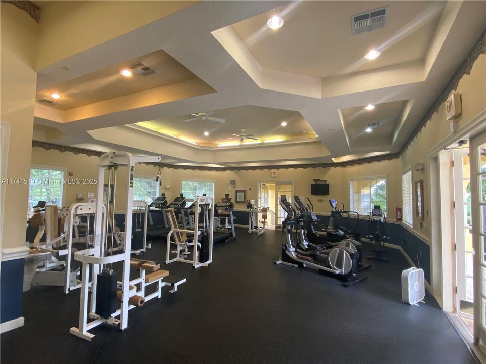 Active With Contract: $2,300 (3 beds, 2 baths, 1583 Square Feet)