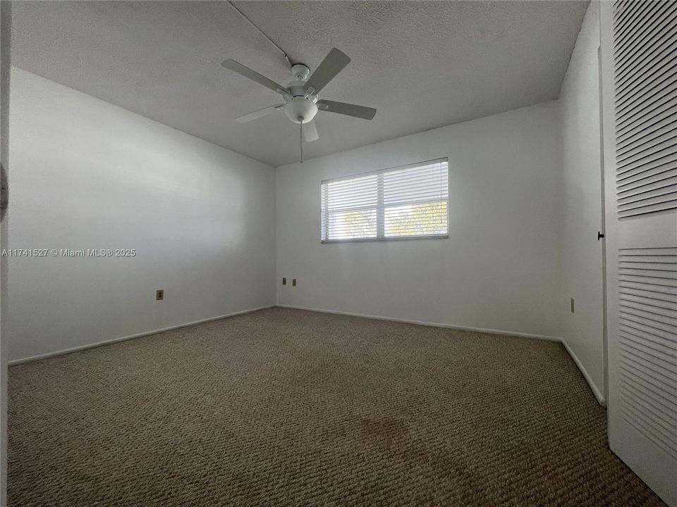 For Sale: $205,000 (2 beds, 2 baths, 1110 Square Feet)