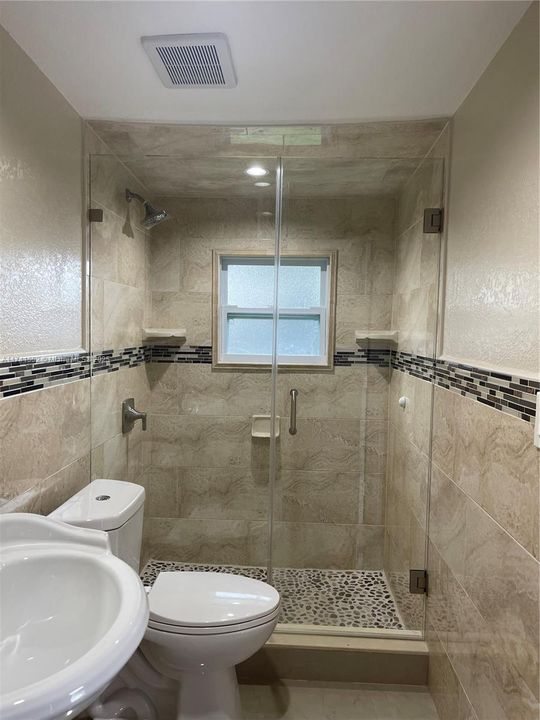 Recently Rented: $1,250 (1 beds, 1 baths, 450 Square Feet)