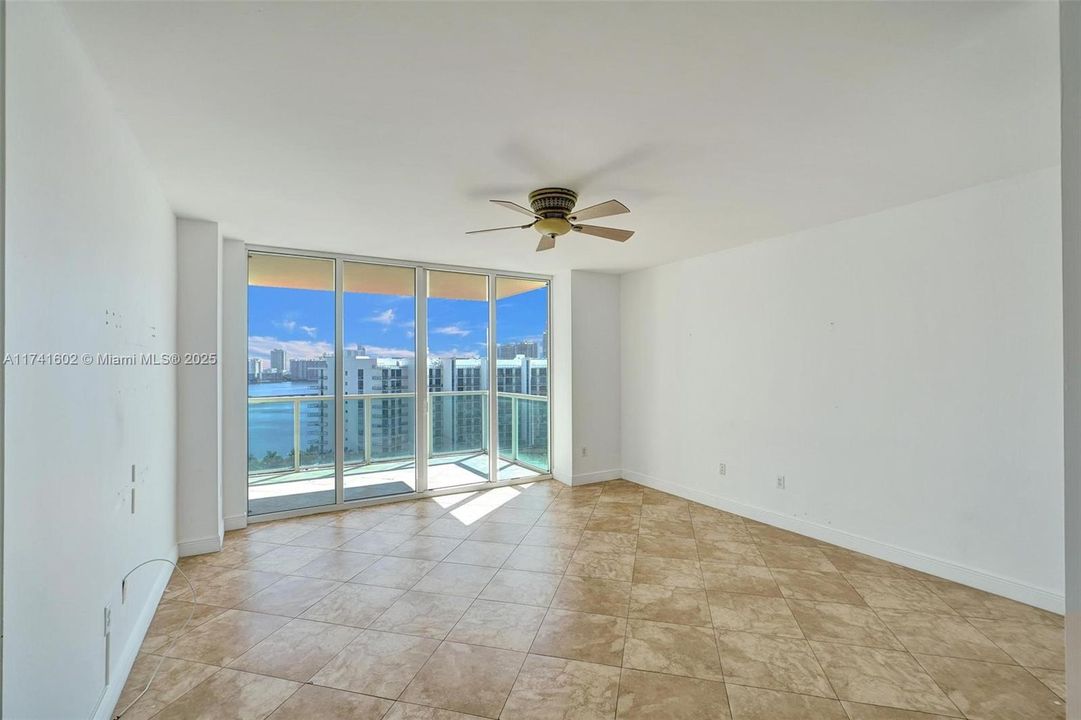 Recently Sold: $769,000 (3 beds, 2 baths, 1866 Square Feet)