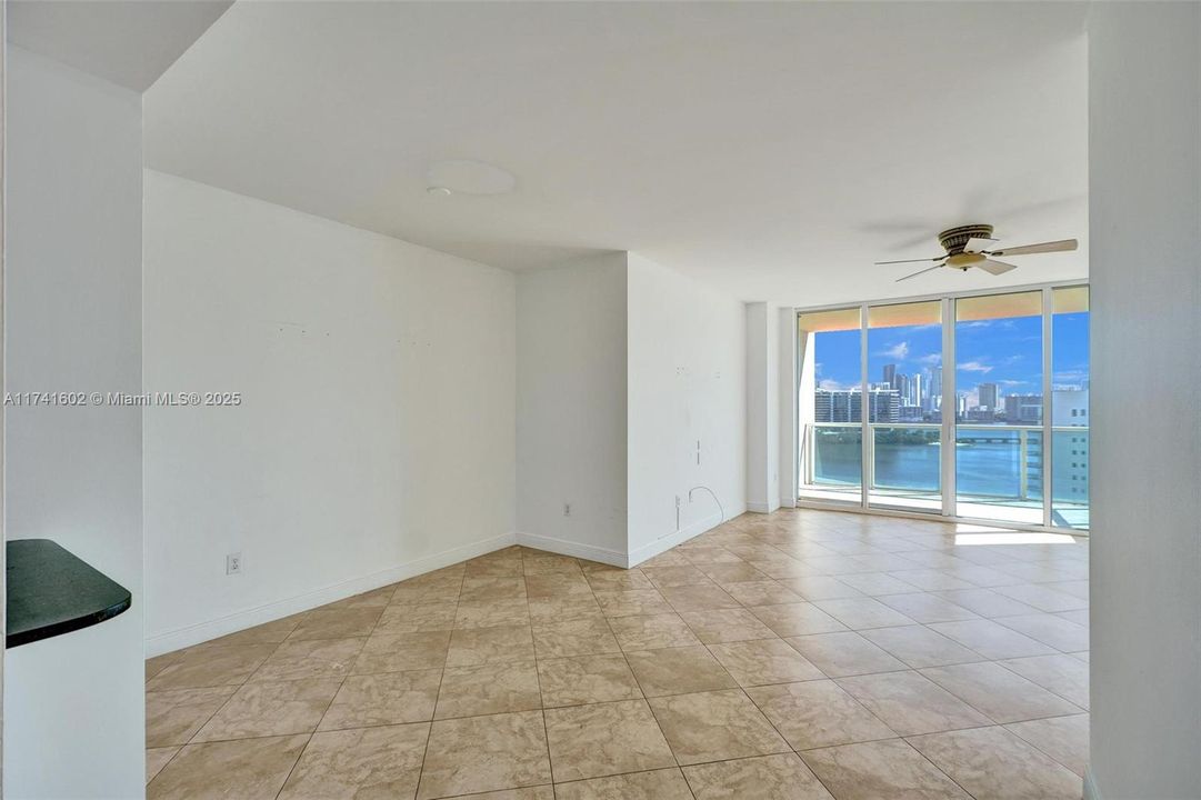 Recently Sold: $769,000 (3 beds, 2 baths, 1866 Square Feet)