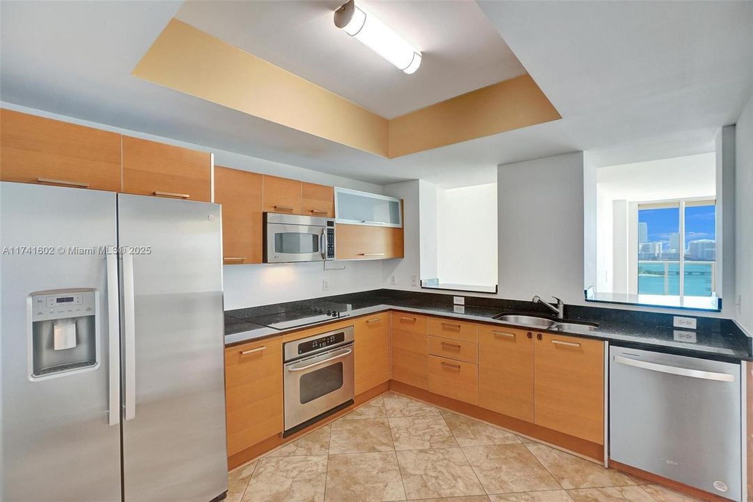 Recently Sold: $769,000 (3 beds, 2 baths, 1866 Square Feet)