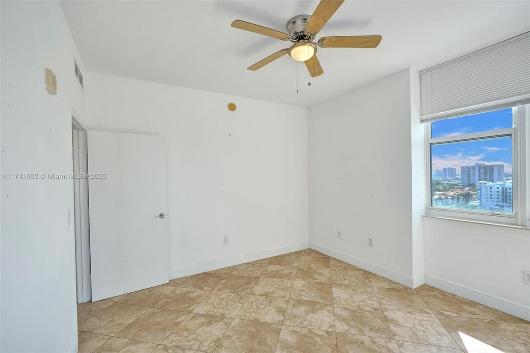 Recently Sold: $769,000 (3 beds, 2 baths, 1866 Square Feet)